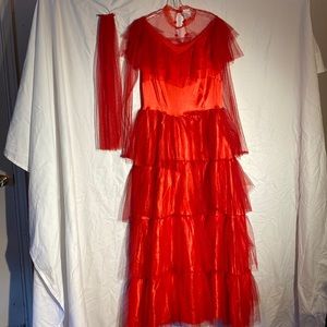 Costume - Bettlejuice Barbara’s wedding dress and veil